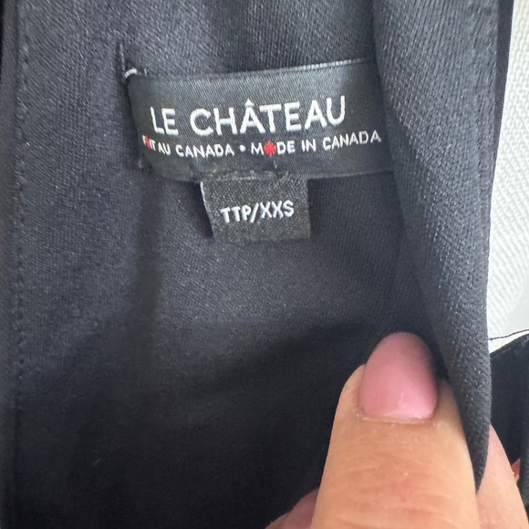 Elegant Black Sleeveless Dress - Picture 6 of 11